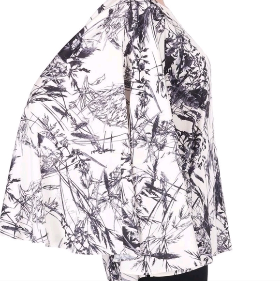 Joseph Ribkoff Blouse Black‎ White Abstract Floral Print Bell Sleeve Top size 2 - Picture 2 of 9